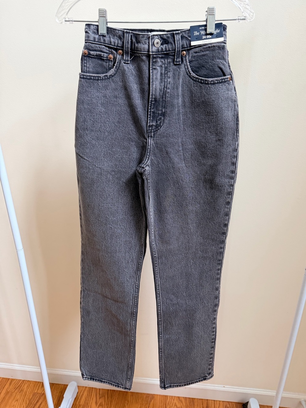 NWT Abercrombie & Fitch 90s Straight Ultra High Rise Jeans charcoal grey 00/24